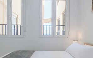 1 bedroom, iron/ironing board, internet, bed sheets