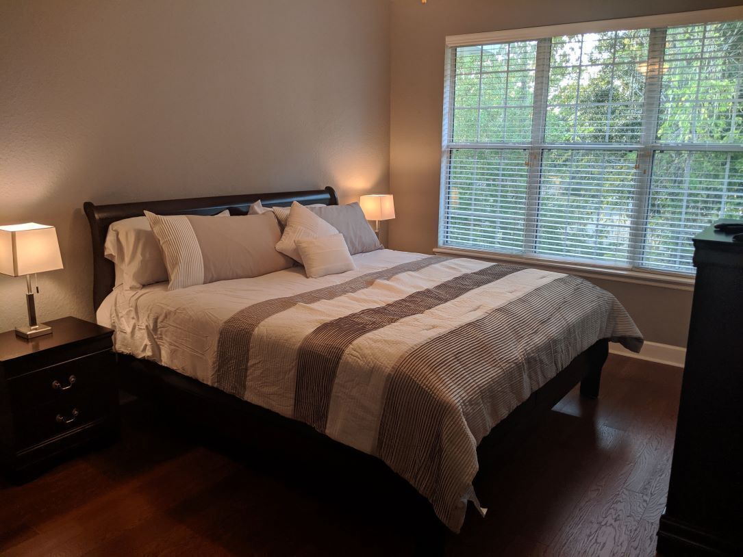 Spacious 2 BR Gated Condo @ The University of Florida