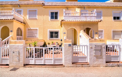 Gorgeous home in Santa Pola with WiFi