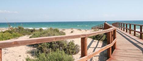 Plage à proximité, pêche sur place