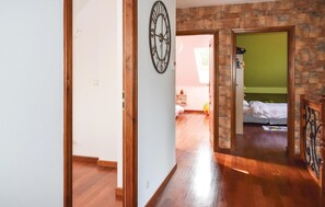 3 Schlafzimmer, Reisekinderbett, kostenloses WLAN, Bettwäsche