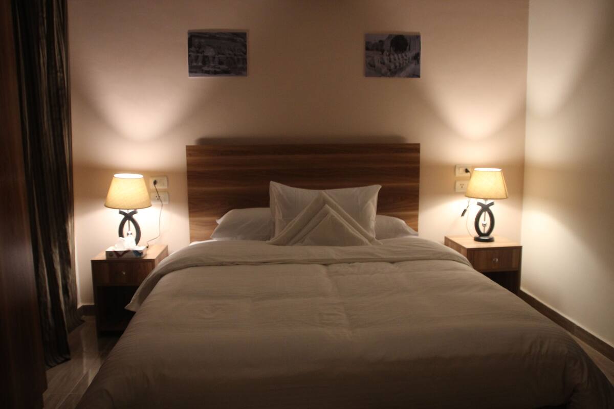 Habitación triple | Sábanas de algodón egipcio y ropa de cama de alta calidad