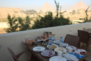 Balcony - Farida Pyramids View (Giza)