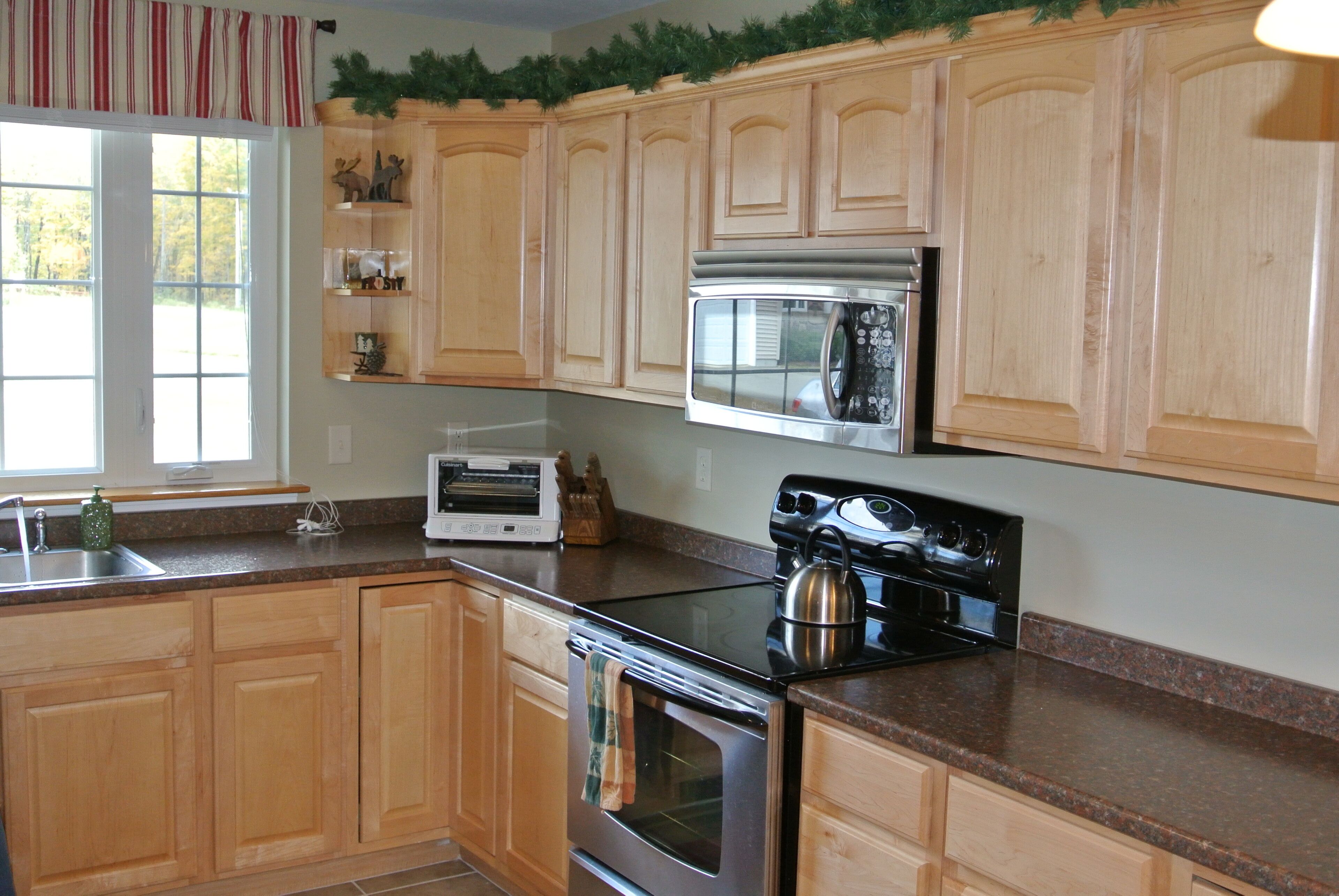 Ideal location less than 2 mins away, very clean, relax and recharge!