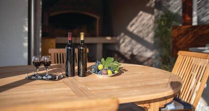 Amazing home in Oklaj with WiFi