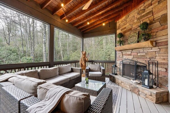 Smart TV, fireplace, video games, DVD player