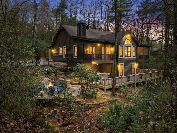 Exterior - Luxury Creekside Cottage, Hot Tub, Fire Pit, 4 Porches, Near Cashiers & Sapphire (Sapphire)
