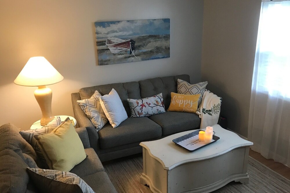 My Happy Place -Pet Friendly Home Close To It All