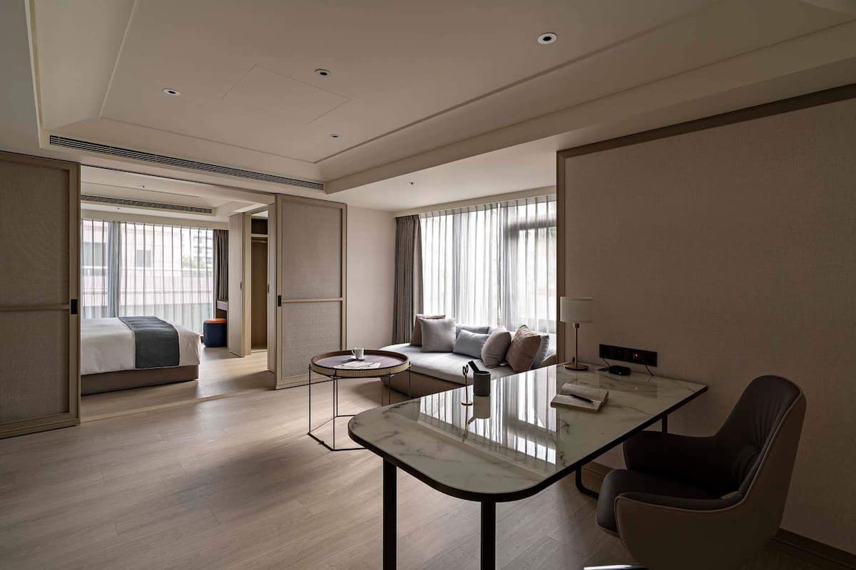Elite Studio Suite, 1 King Bed (King)