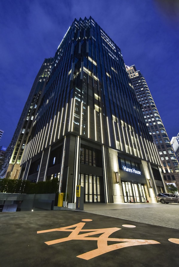 Front of property – evening/night