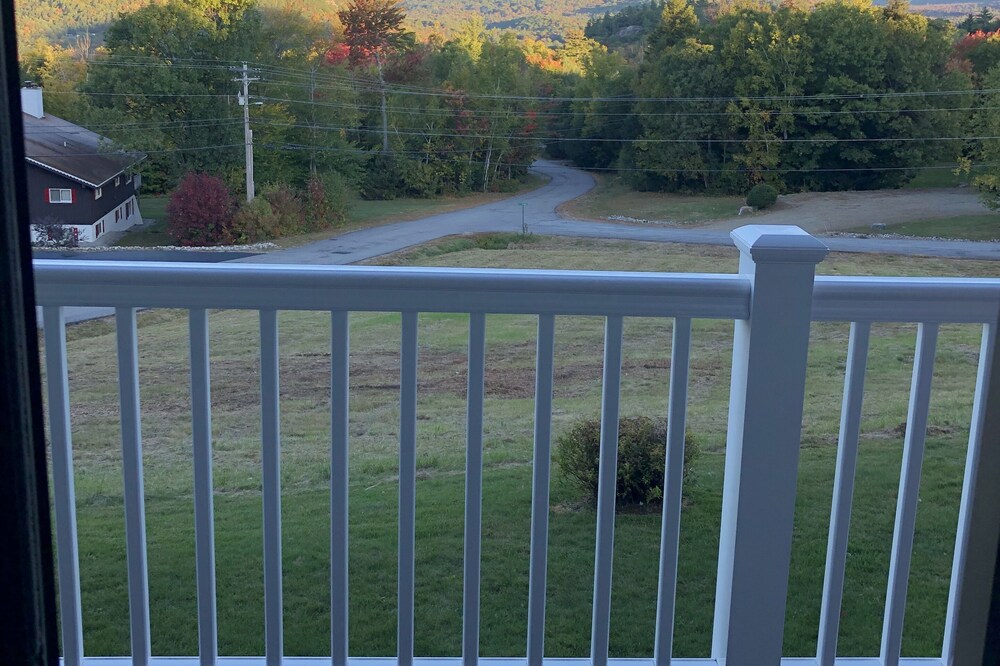 Beautiful Mountain View Condo near North Conway and Storyland