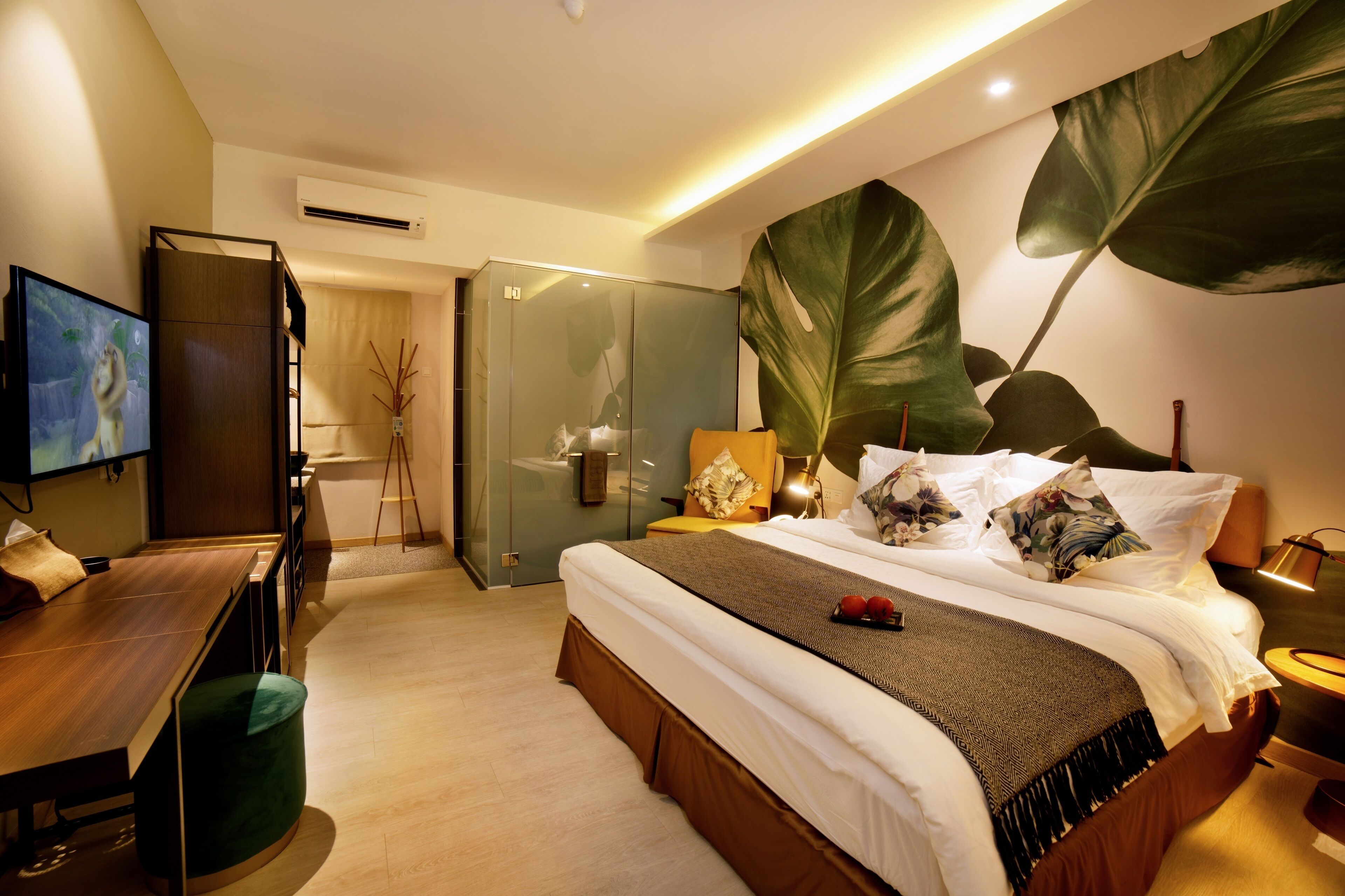 Superior-rum (King) | Minibar, värdeförvaringsskåp på rummet och mörkläggningsgardiner