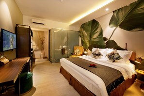 Superior-rum (King) | Minibar, värdeförvaringsskåp på rummet och mörkläggningsgardiner