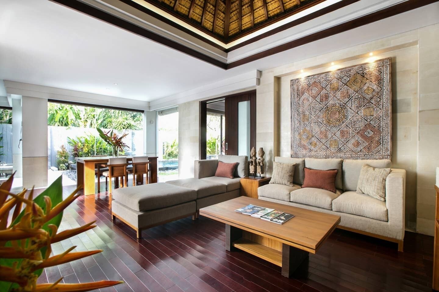 Vila superluxo, 1 quarto, piscina particular | Área de estar | TV de tela plana