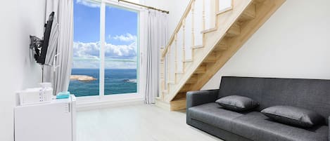 Duplex, Ocean View (1) | Living area | Flat-screen TV