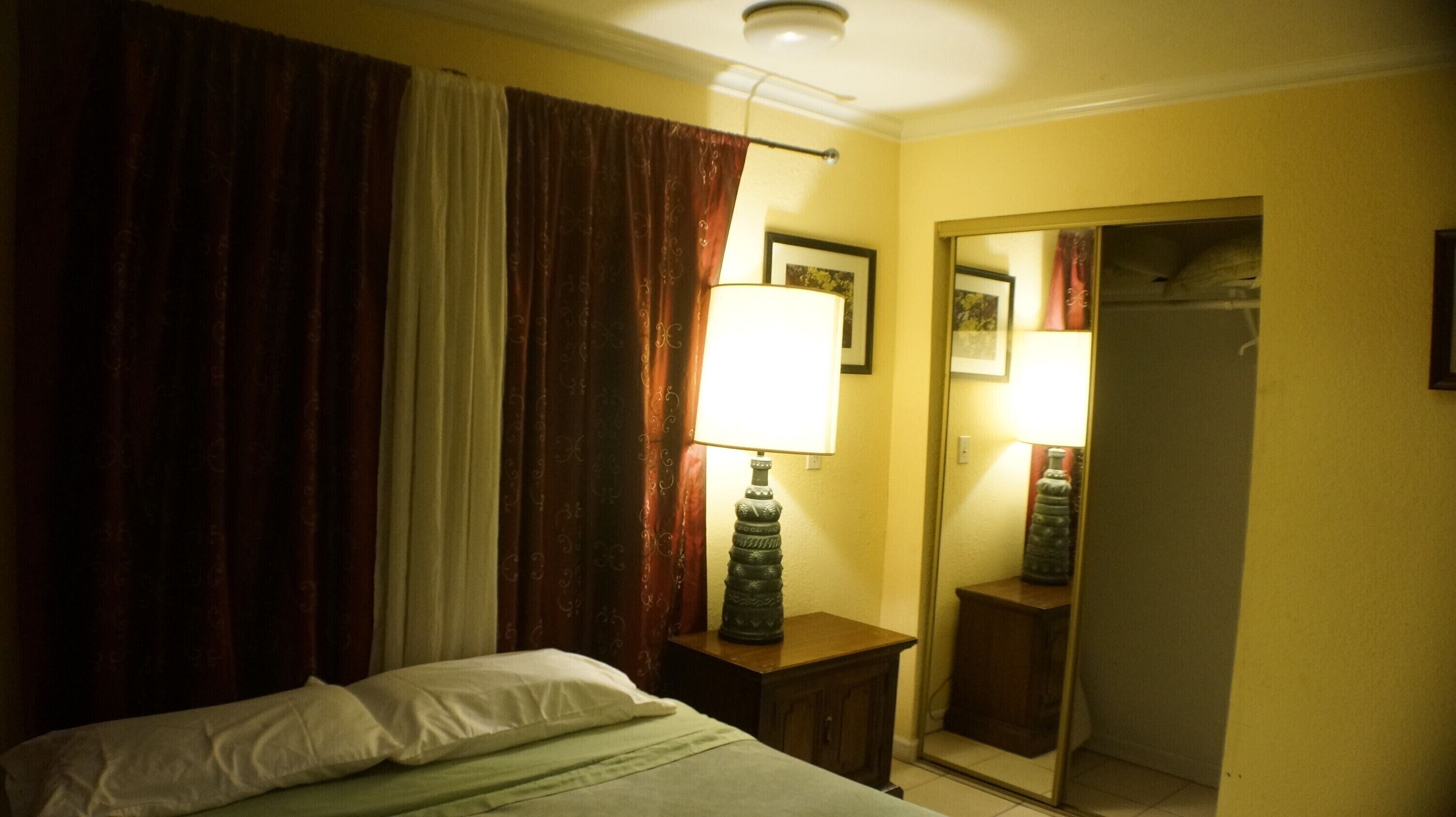 3 bedroom 2 bath Condo near Convention Center