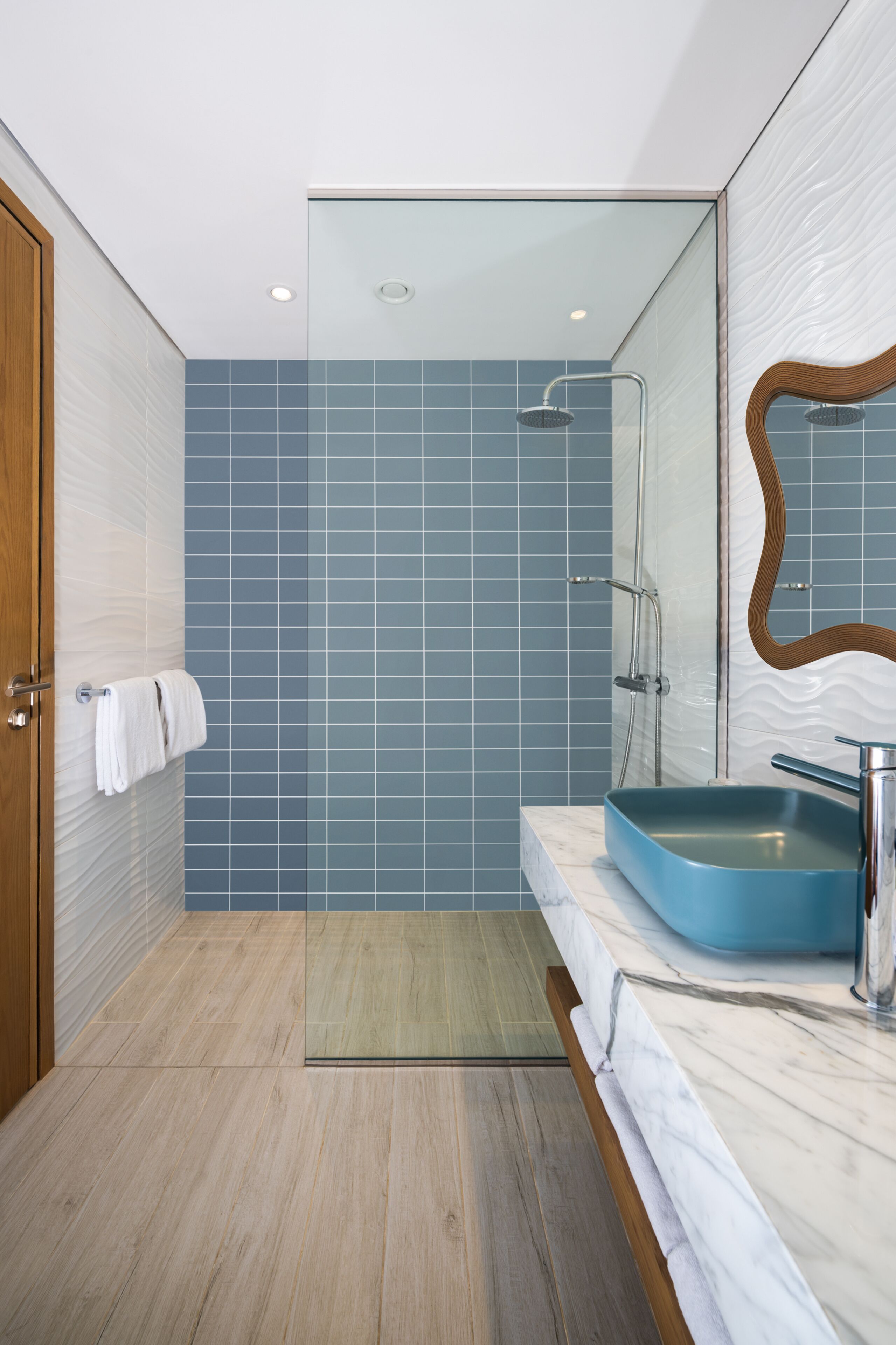 family room - two interconnecting rooms | bathroom | free toiletries, hair dryer, bathrobes, slippers