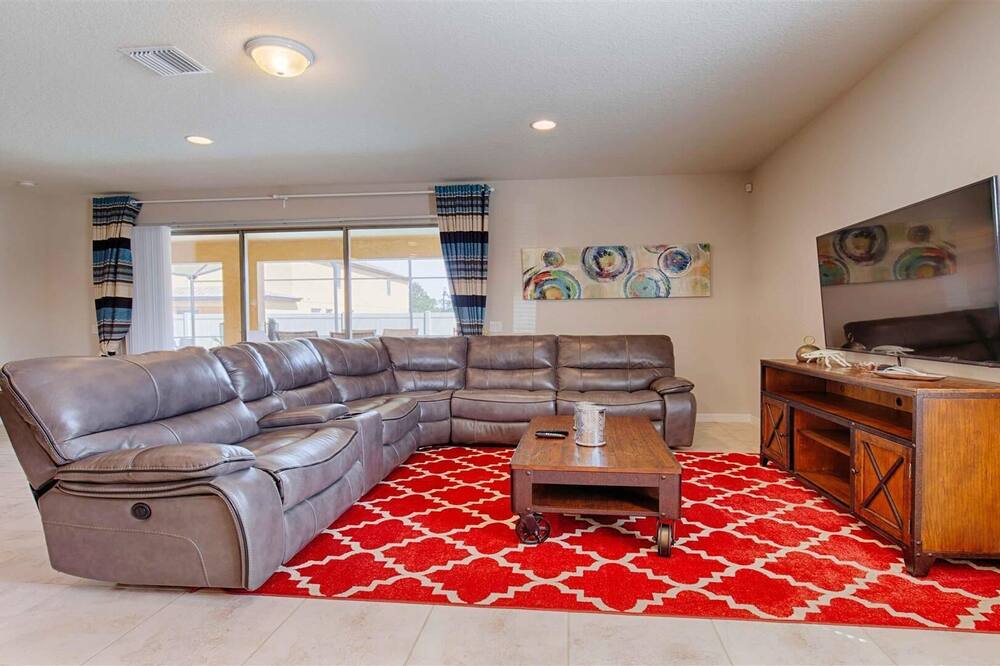 ⭐Special Deal⭐Cozy Home w/ Hot Tub/ 10 min to Disney!