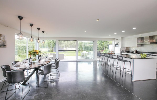 Dining - Beautiful home in Brugge with WiFi (Brugge)