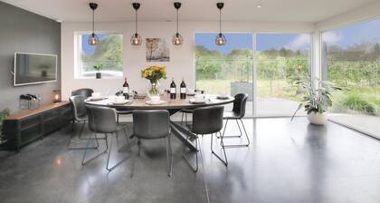 Beautiful home in Brugge with WiFi