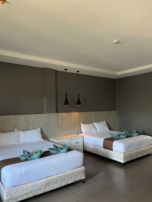 Free WiFi, bed sheets - Hotel De Susana and Resort (Valencia)