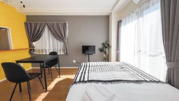 Basic Apartment | 2 bedrooms, desk, iron/ironing board, free WiFi