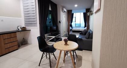 Manhattan Suite ITCC Penampang