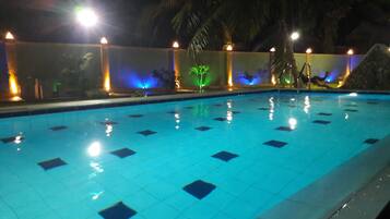 Outdoor pool, pool umbrellas