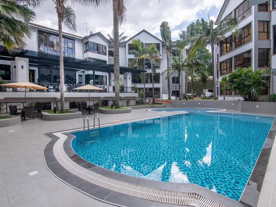 Outdoor pool, sun loungers