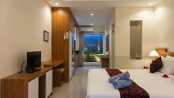 Deluxe Double Room, Pool Access | Minibar, in-room safe, desk, free WiFi