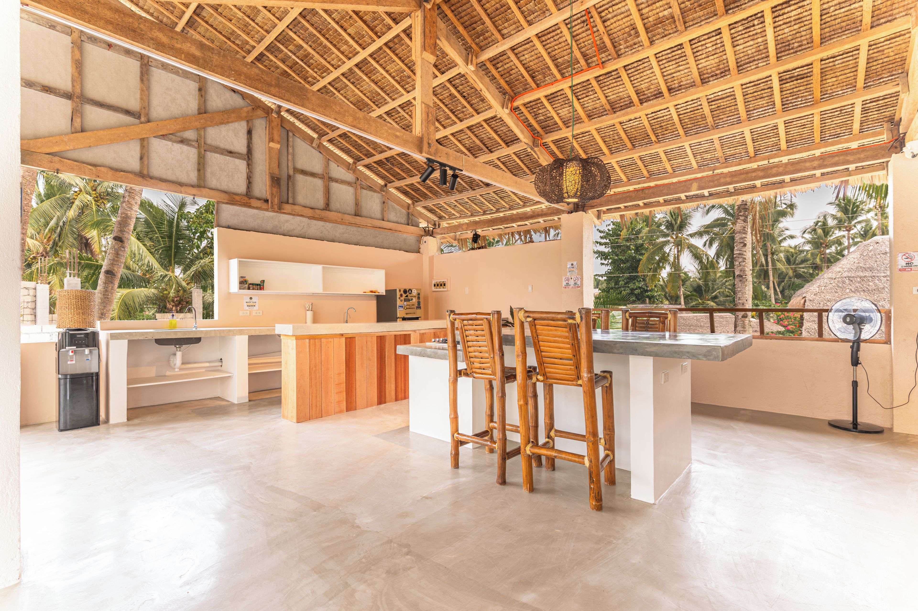 Trang thiết bị bếp chung