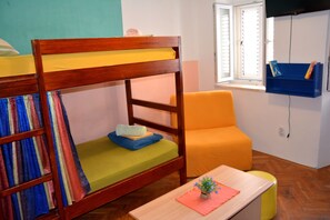 Living area - Montenegro Backpackers Home Budva (Budva)