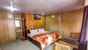 Room - The Shivalaya Reteat (Manali)