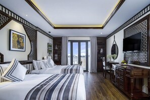 Minibar, in-room safe, desk, blackout curtains - Le Pavillon Hoi An Paradise Hotel & Spa (Hoi An)