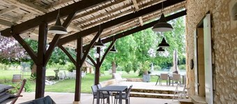 Chartreuse Large swimming pool beach dordogne Activities Large terrace Pets OK 