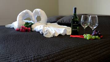 Double Room | Desk, blackout drapes, free WiFi, bed sheets