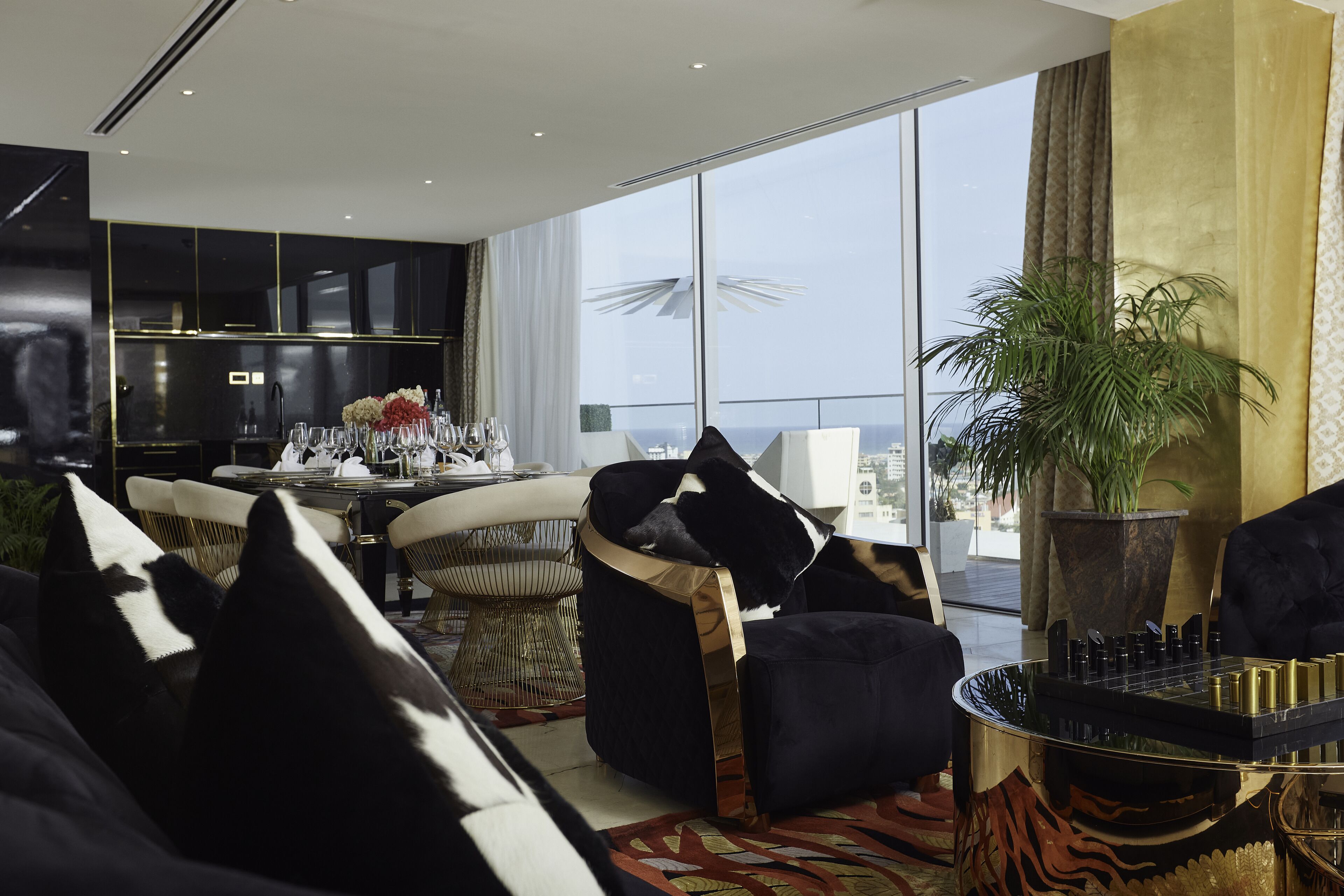 Fridge, microwave, dishwasher, coffee/tea maker