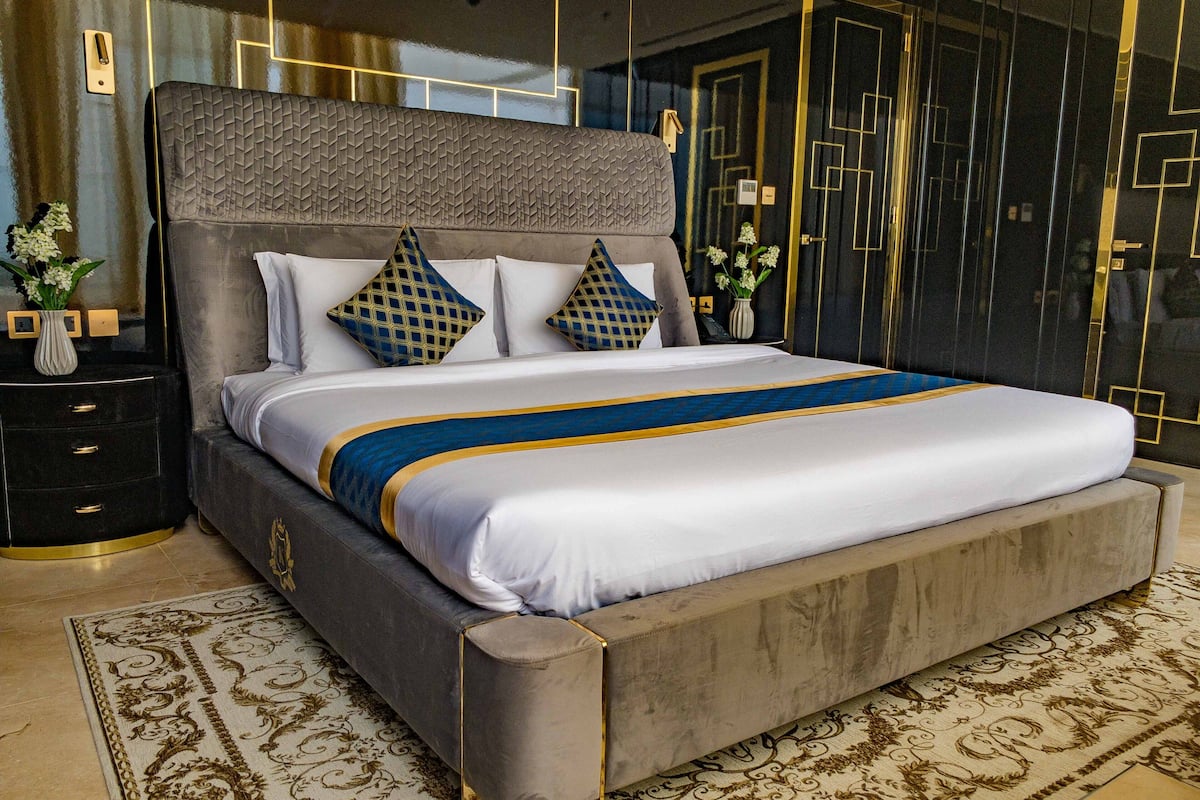 grand penthouse | 1 bedroom, premium bedding, pillow-top beds, minibar