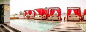 Outdoor pool, open 7:00 AM to 10:00 PM, pool umbrellas, sun loungers - Number One Oxford Street Hotel & Suites (Accra)