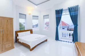 4 bedrooms, in-room safe, desk, iron/ironing board - 7S Hotel Lam Villa & Resort (Ho Chi Minh City)