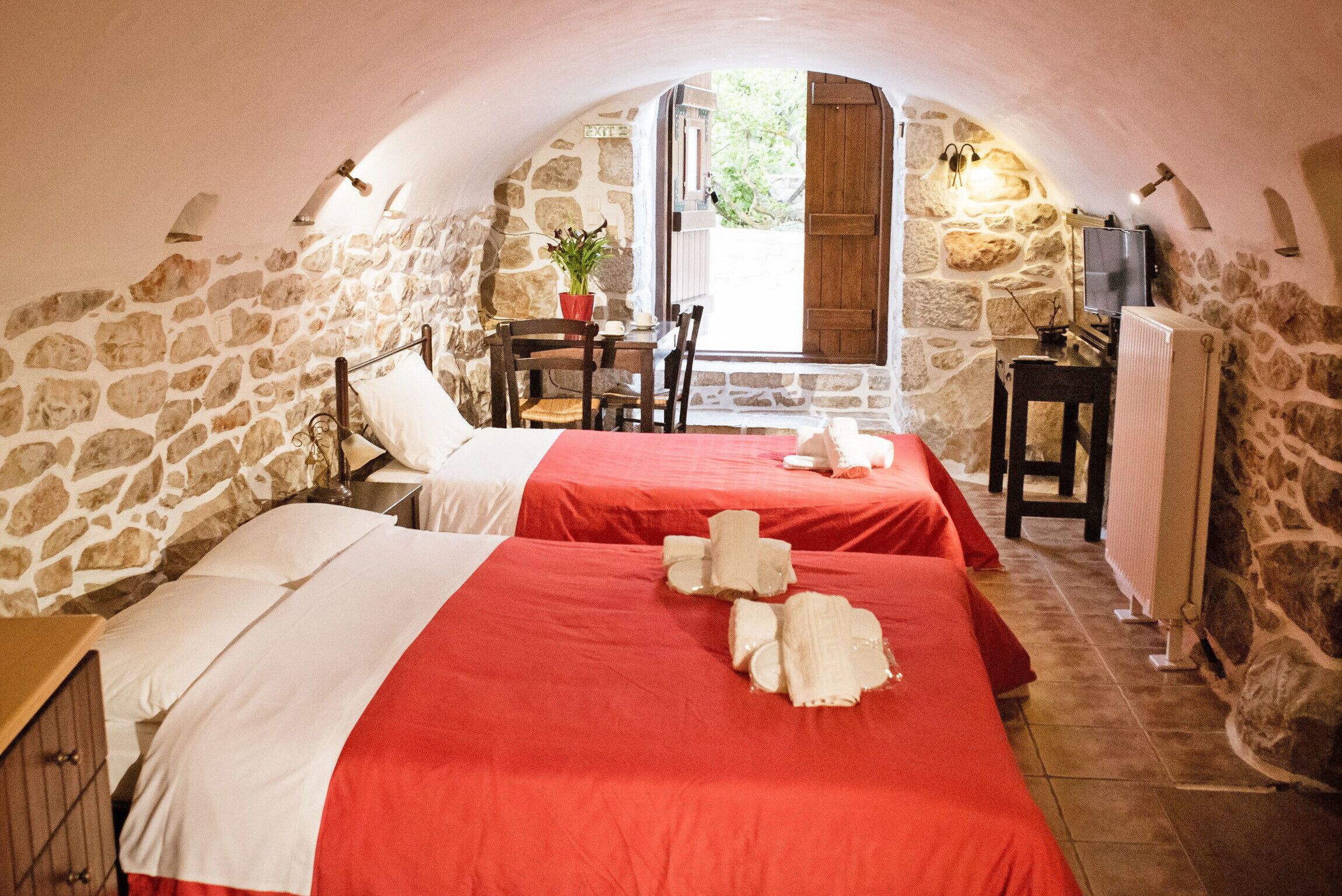 Stone built studio for 3,Olive Grove,Near Beach,Mani 2