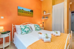5 bedrooms, in-room safe, iron/ironing board, WiFi