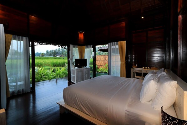 1 bedroom, in-room safe, iron/ironing board, WiFi - Private Pool Villa overlooking to Rice Field (Tegallalang)