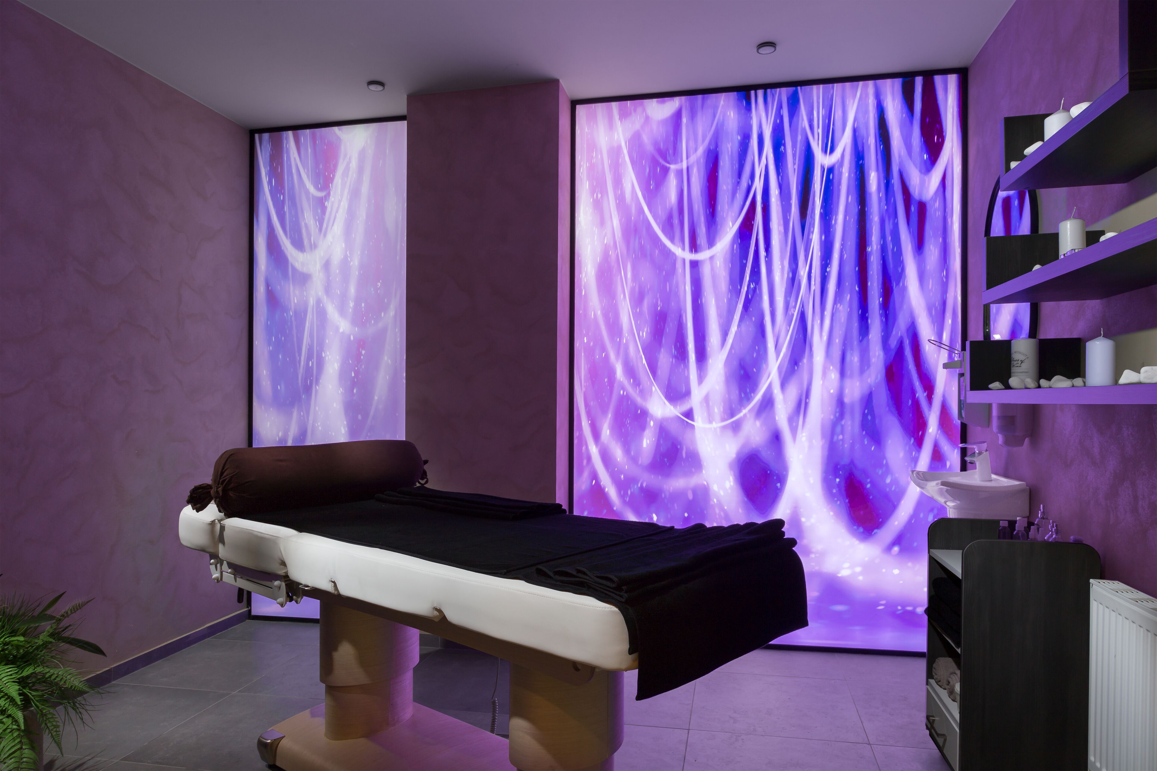 Couples treatment rooms, sauna, hot tub, steam room, Turkish bath