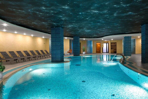 Couples treatment room(s), sauna, hot tub, steam room - Atrium Hotel (Mahilyow)