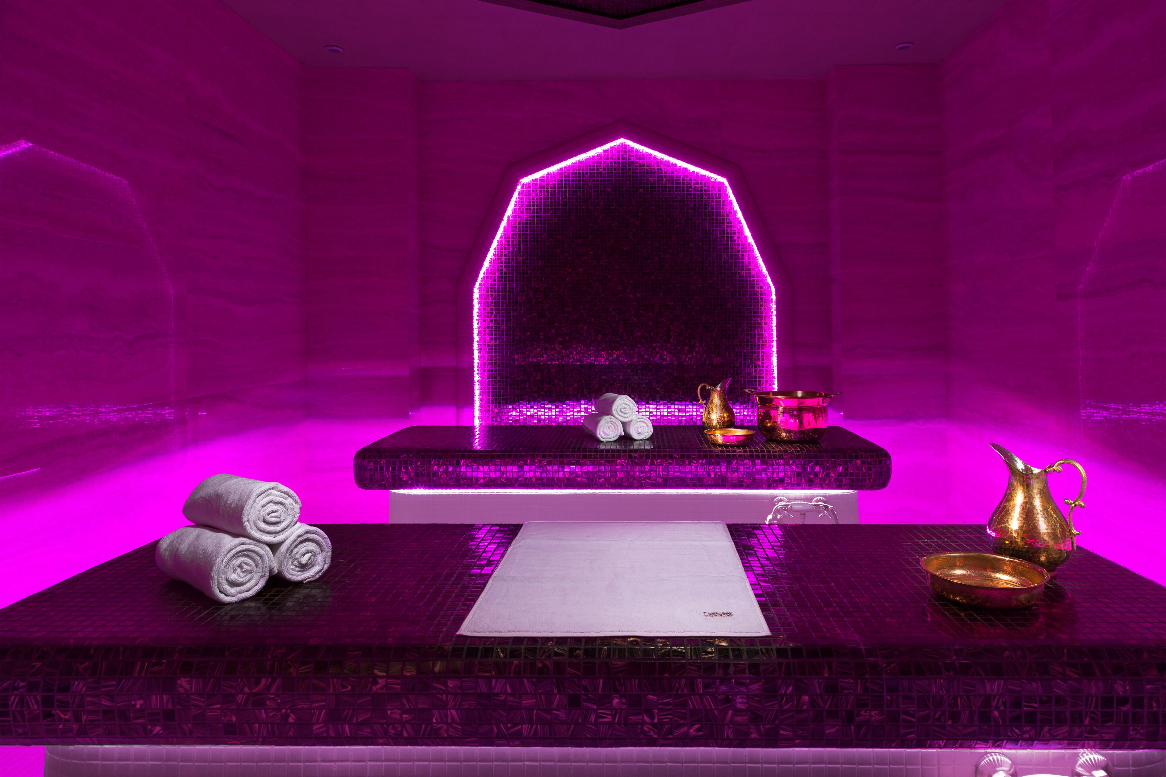 Parihoitohuone(ita), sauna, poreallas, höyrysauna, turkkilainen sauna