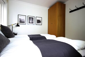 Apartment, 2 Bedrooms | 2 bedrooms, free WiFi, bed sheets - Hringbraut 90 (Reykjavik)