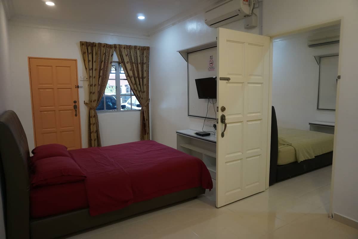 Family Room | Free WiFi
