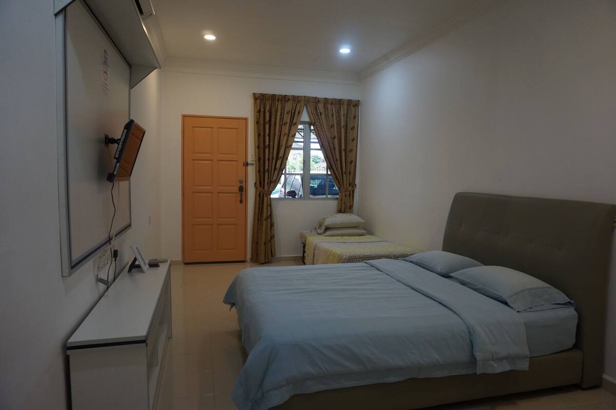 Deluxe Triple Room | Free WiFi