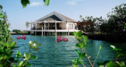 SUPERIOR ROOM WITH LAGOON VIEW AT SUN & SEA RESORT